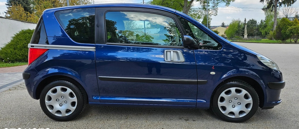 Peugeot 1007 cena 10900 przebieg: 152600, rok produkcji 2006 z Sławno małe 301